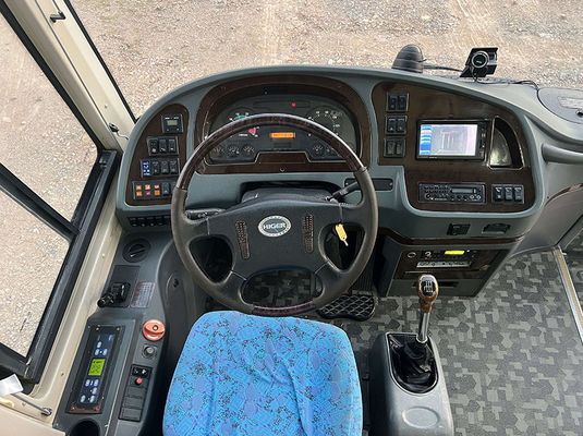 Weißer großer Gebrauchtpassagierbus 47 Sitzplätze Vorbesitzender Bus mit Manualgetriebe