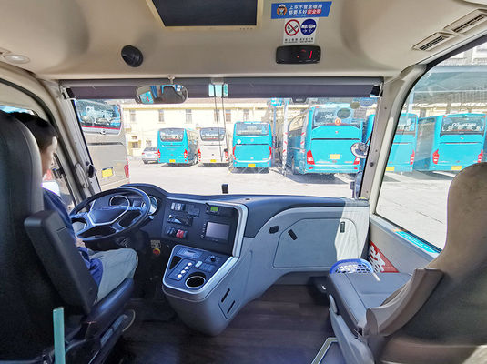 LHD-Luxusbus aus zweiter Hand mit 31 Sitzplätzen und Automatikgetriebe