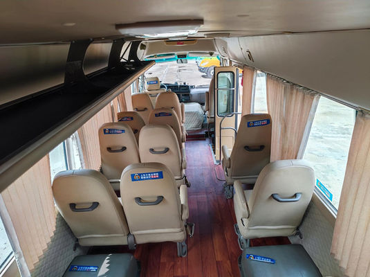 1 Tür Gebraucht Toyota Bus Handgetriebe 10-23 Sitzplätze Achterbahnmodell