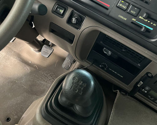 23 Sitze belegt  Bus 7m Benzin Gebraucht Minibus