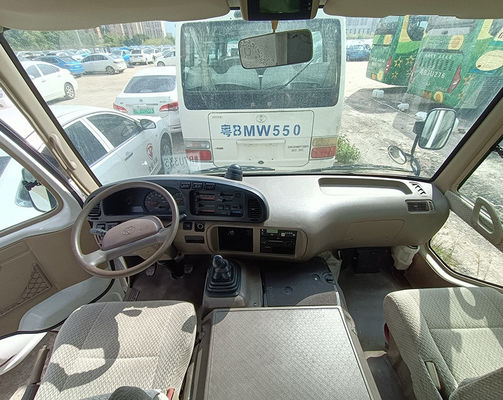 Toyota Gebrauchtbahnbus Euro 3 Emissionsstandard mit LHD-Lenkposition Benzinmotor