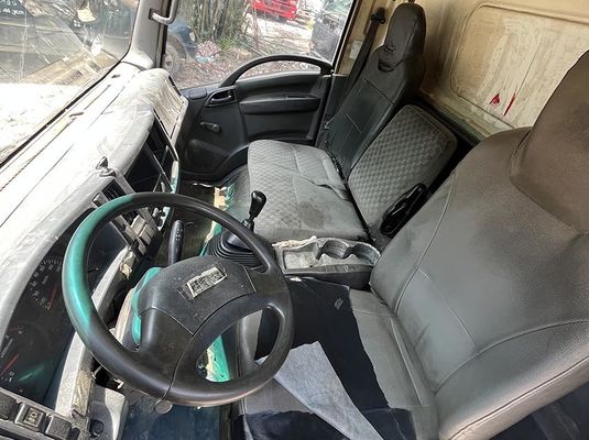 Isuzu Gebrauchtwagen 600p ELF 4X2 Gebrauchtwagen Leichtwagen 175 PS Dieselmotor Lastwagen Lastwagen