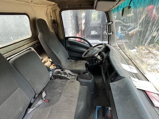 Isuzu Gebrauchtwagen Lkw 4KH1 Dieselmotor Frachtwagen mit 2 Türen für Schwerlasttransport