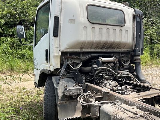 Isuzu Gebrauchtwagen Lkw 4KH1 Dieselmotor Frachtwagen mit 2 Türen für Schwerlasttransport