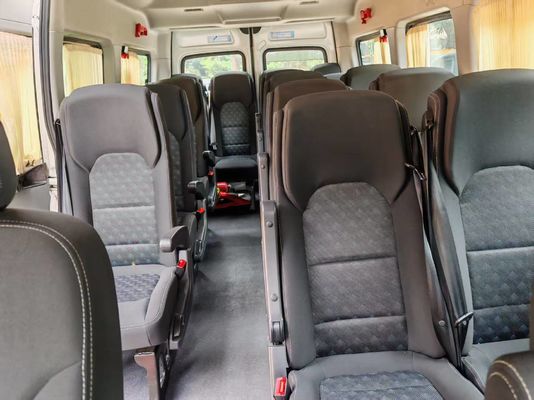 6 Meter langer Gebrauchtwagen mit 17 Sitzplätzen