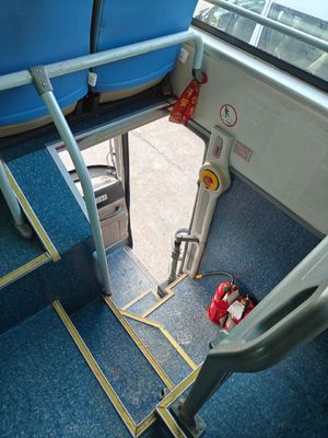 57-59 Sitze Gebrauchter 12m Doppelstock-Komfortbus mit Diesel-Kraftstoffart und 11800 kg Leergewicht