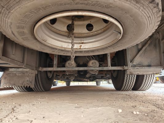 2015 werden 56 gebrauchte gelbe Schulbusse mit Dieselmotoren produziert