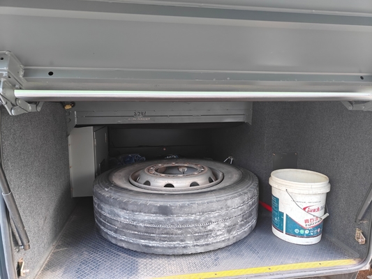 Elektromotor Typ 48-Sitzer Gebrauchter reiner Elektrobus von Golden Dragon aus dem Jahr 2018 mit einer Spurweite hinten von 1860