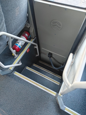 Elektromotor Typ 48-Sitzer Gebrauchter reiner Elektrobus von Golden Dragon aus dem Jahr 2018 mit einer Spurweite hinten von 1860