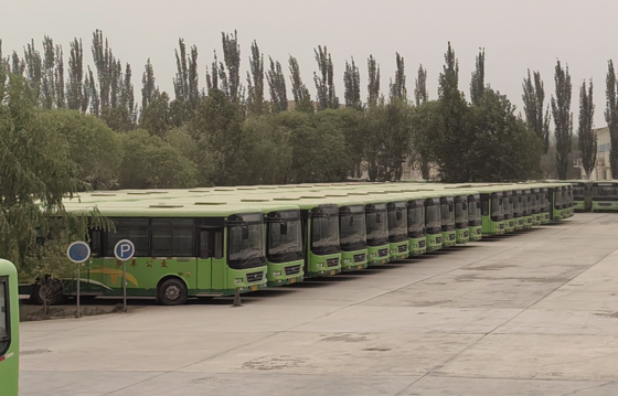 Yuchai Frontmotor 19/60-Sitzer Gebrauchtbus 3767 ml Hubraum für einen reibungslosen Transport