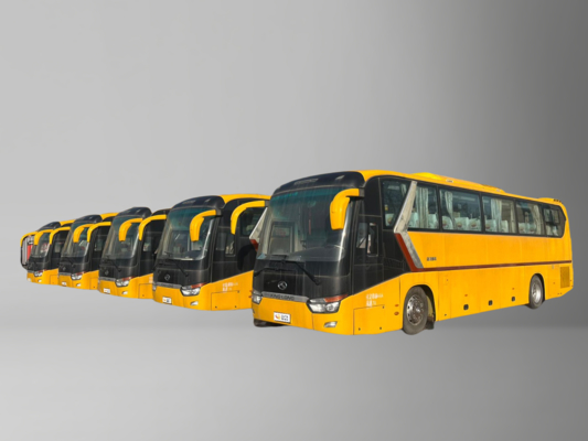 Ein gebrauchtes gelbes King Long-Bus mit 63-Sitzer-Yuchai-Motor und manuellem Getriebe